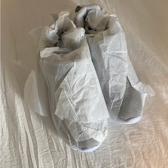 New- Fabkids Gray Glitter trainer shoes size 5 (Big Girl) - Picture 3 of 6